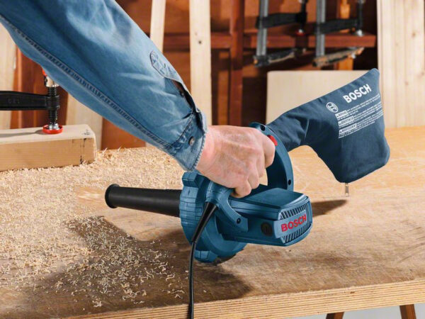 BOSCH ELECTRIC BLOWER WITH DUST EXTRACTION GBL 82-270